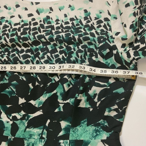 BROOKS BROTHER, GREEN,BLACK AND WHITE,FLORAL ABSTRACT PATTERNED DRESS.SI… - Picture 3 of 13